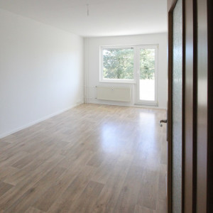 Keine Kaution - 4-Raum-Wohnung mit einem schönen Blick ins Grüne
